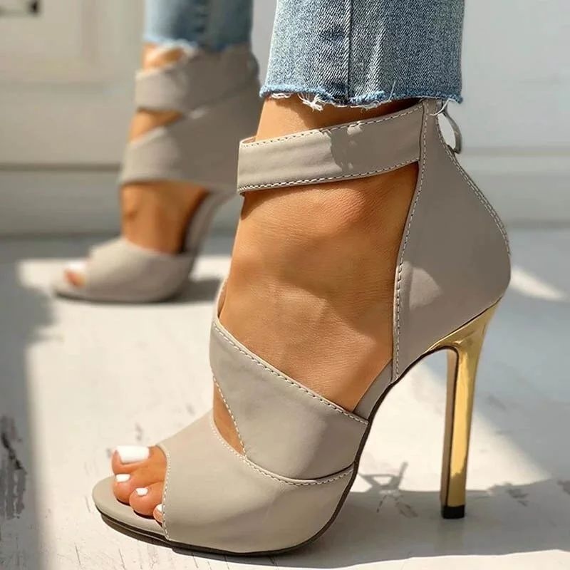 🌵💄 'Beige heels are versatile and timeless, they pair well with any outfit and add a touch of sophistication.' #BeigeHeels #TimelessFashion #EffortlessStyle #VersatileFashion

More at: drfashionstore.com
#BeigeHeelsTrends #NudeShoesNews #NeutralTonesStyl