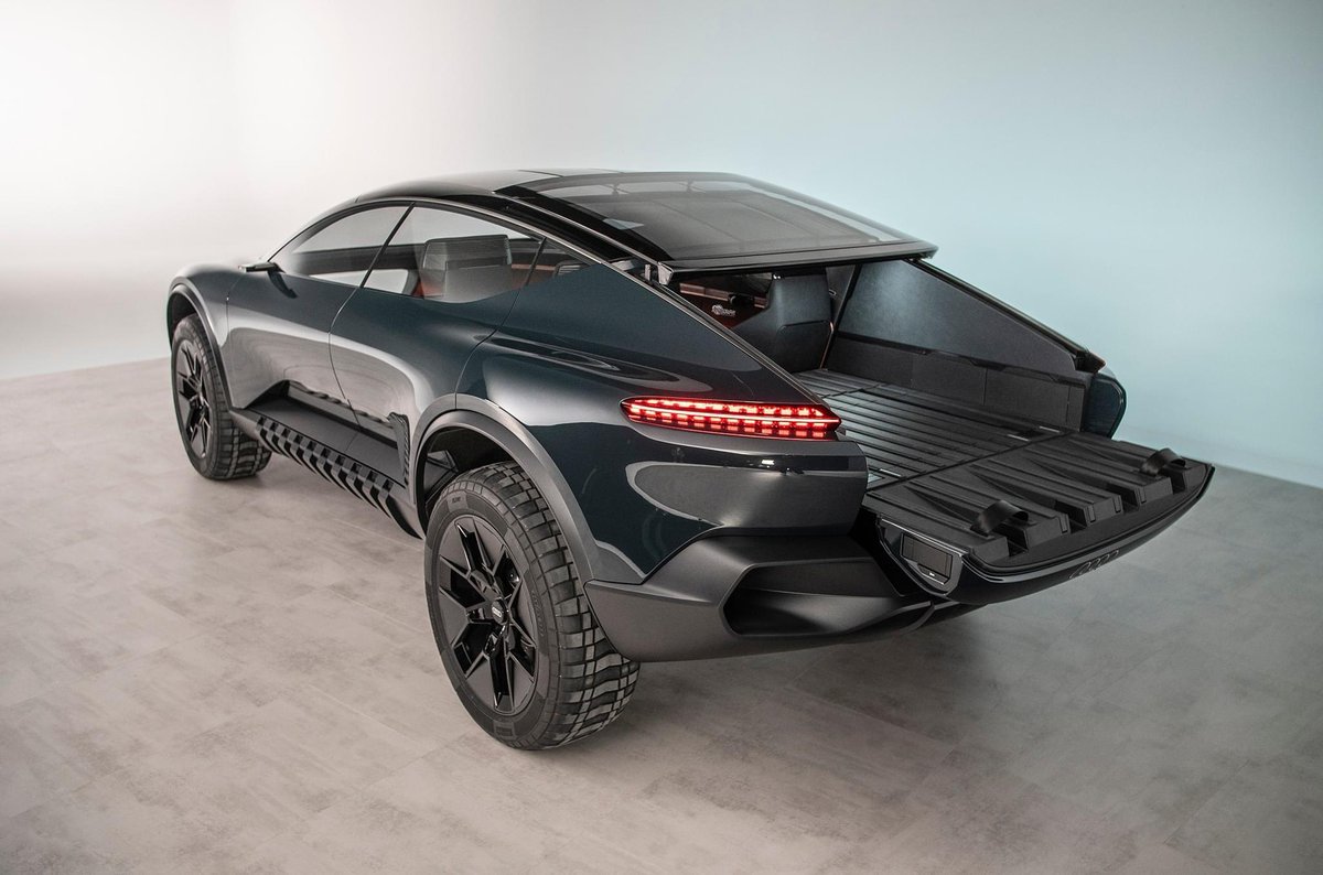 audi_af's tweet photo. Welcome to the all new #Audi #Activesphere #concept  @AudiOfficial https://t.co/vhPanbzXnY