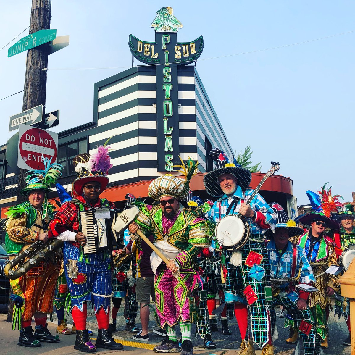 Early opening for this place on Sunday.  I’ll be there before headin down. 
Go Birds!!!