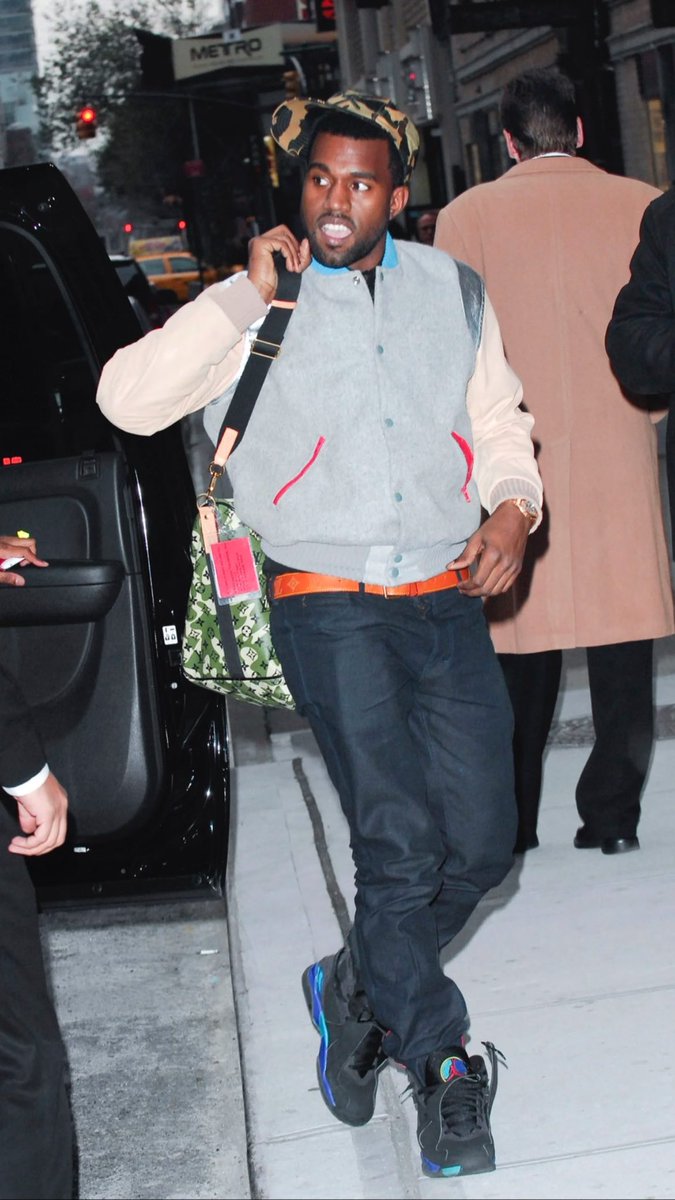 souljaian's tweet photo. Y’all Niggas Boutta Hate Meh Soooooo Bad , This Is Clear Representation Of You Can’t Stop Allahs Plan No Matter How Many Hater Prayers You Send Up, Thank You Virgil 🕊 https://t.co/vHk2PTaOJb