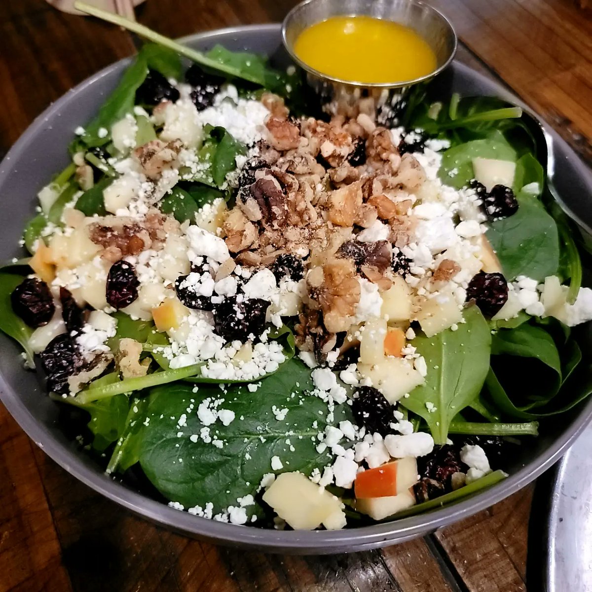 WWDEatNext's tweet photo. 🥗Cranberry and Apple

Byrne's Pizza and Grill - @DevourIndy
#devourindianapolis https://t.co/w2Ji787uvI