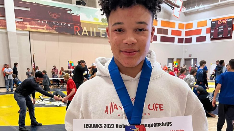 Six Star Football | KANSAS tweet media