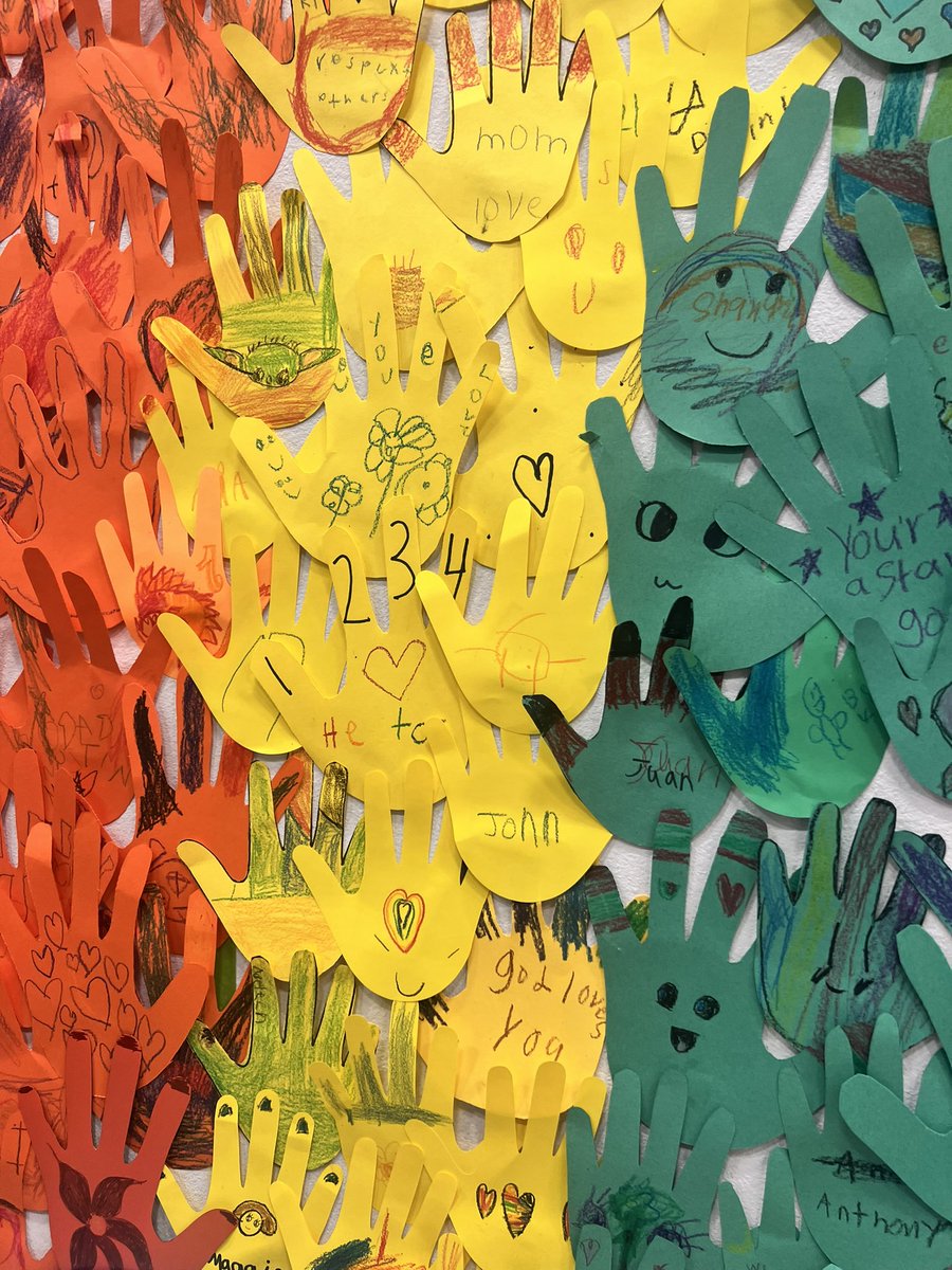 mah_chavez's tweet photo. @Smith_stars Today’s high winds didn’t stop us from our lunch activity with our students..mural moved indoors! Kindness Rainbow Hands Mural!  It came out so good!! Ready for tomorrow’s Kindness Photo Booth activity! #nobodyshineslikesmith #GreatKindnessChallenge #cjusd https://t.co/p3e1uMMLBm