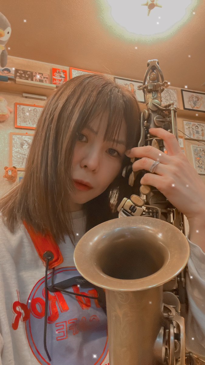 shinobu_sax's tweet photo. 明日、南浦和の宮内家でLIVEします🎷🎸
1/28(土)
@南浦和 宮内家
四色の音女”page24
~よいろのおとめ~
出演:ほぺ Cozue Reveanity 室賀砂和希
開場15:30 開演16:00
3,000円(税込3,300円)
*要2ドリンクオーダー
Reveanityは3番手です❗️
ご予約お待ちしてます✨
#saxrock
#sax
#guitar https://t.co/y8NWMFwOox
