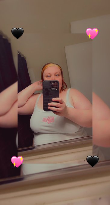 New hair 🥵💕🙌🏻 Also, i guess I&rsquo;m now a gamer 😝😚 https://t.co/CPaDPdJJkF