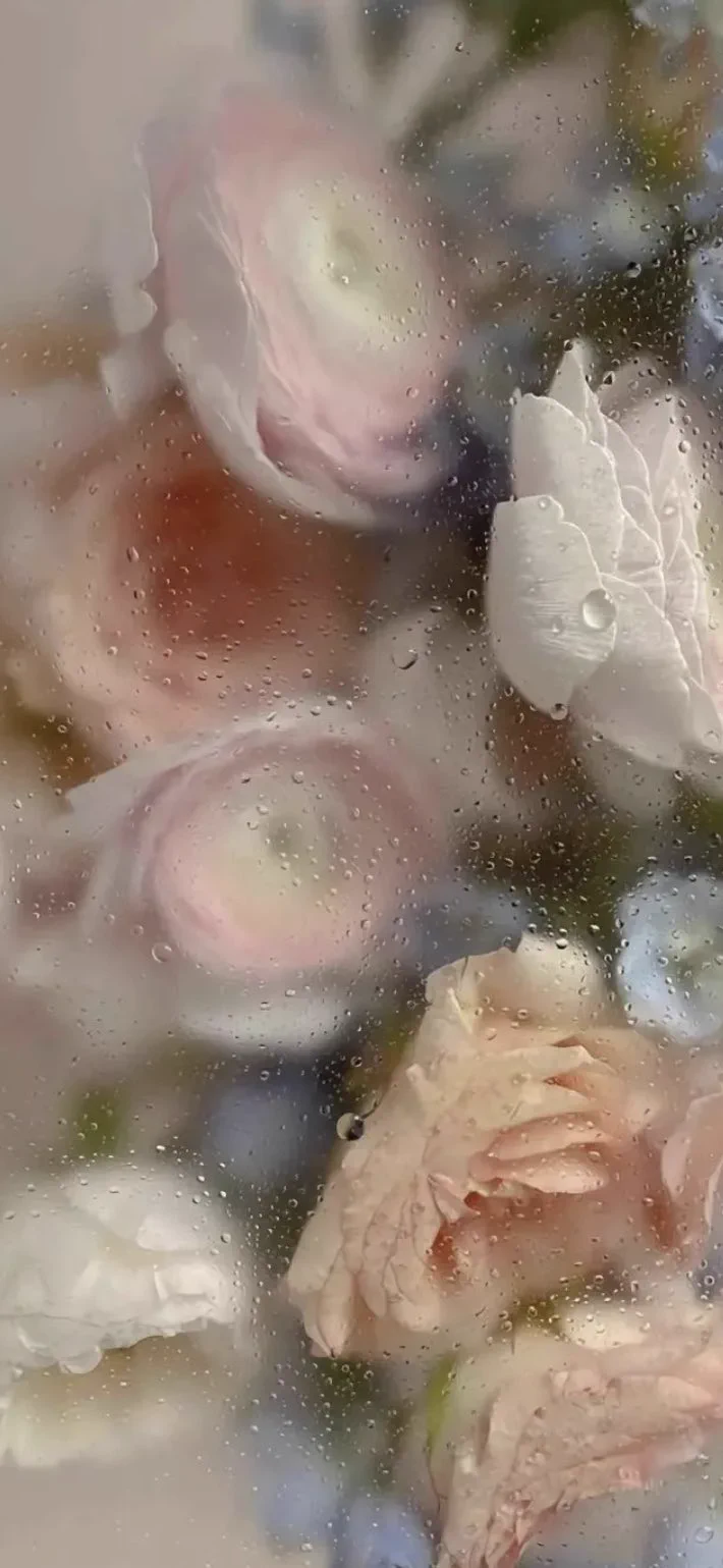 スマホ画面に花を閉じ込めたみたい！？真似したくなるオシャレな壁紙♡