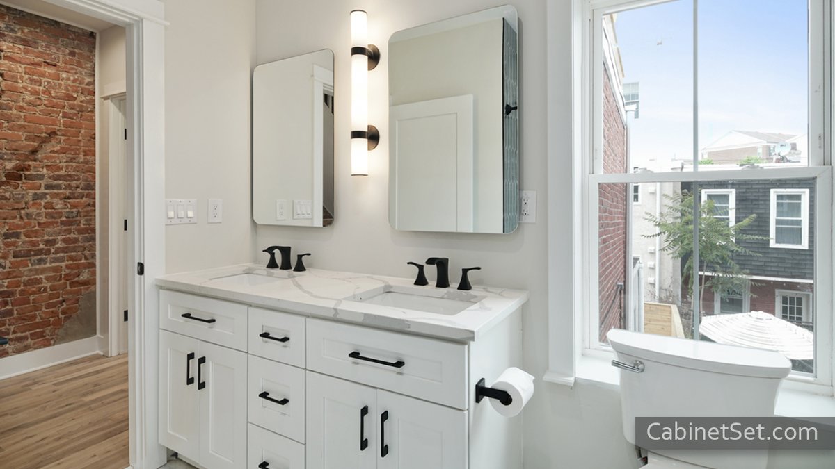 When you choose colors for your bathroom, you need to consider every element. Simply put, you must pick the right colors for your cabinets, walls, fixtures, etc. 
#whitecabinets #whitecabinetry #whitebathrooms
cabinetset.com/blog/what-colo…