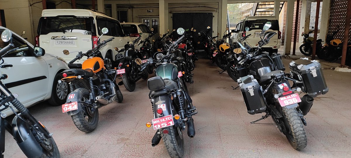 TejaniKartiki's tweet photo. #NCCJawaMotorcyclerally
  Dil pe patthar Rakhke hamne ye Sab Kar diya,Gadi ki Chabi ko hamse dur kar liya😢
 #Dekitting
 #955 #06  jiske sath hamne Dandi se Dilli ka Safar kiya,Jisne kabhi hamara Sath nahi chhoda
  With the heavy heart we hand over our key,Riding gears to Staff😑 https://t.co/lRne5rJrUg