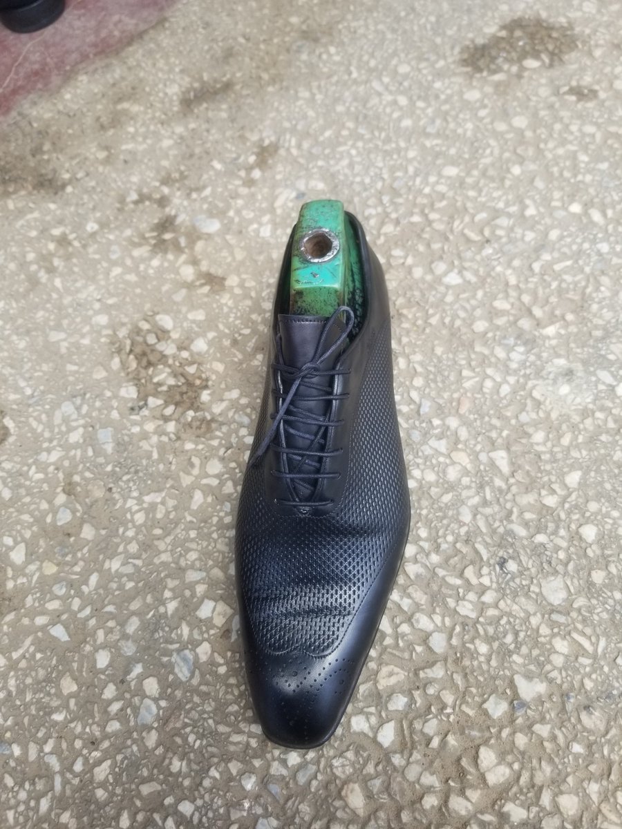 ASimujulu's tweet photo. UK original shoes call DJ m nation 0987227000 https://t.co/wOLdvVdVNa
