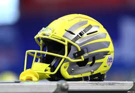 january_4k's tweet photo. I Am Blessed To Receive An Offer From The University Of Oregon!!🟢🟡
@CoachLup 
@CoachSamuels11 
@RamelBorner 
@mjutex28 
@twftraining https://t.co/vxXBJXS9F3
