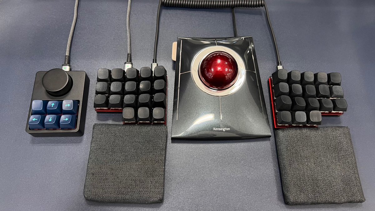snow_saf503's tweet photo. 今日はSlimBladeとMiniAxe & UC7(HID Remapper)を使っていきます
#SlimBlade
#MiniAxe
#HIDRemapper
#トラックボール
#自作キーボード https://t.co/epjEe2f2iw