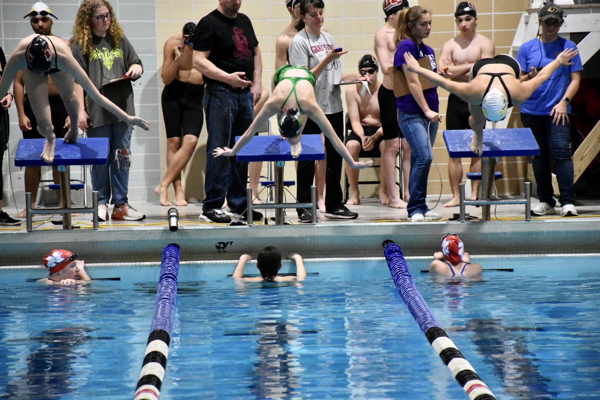 WSHSColtsSwim's tweet image. Small photo dump from the last Swim Meet… 🏊🏼‍♀️💚
