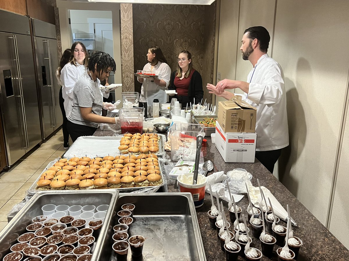 SCPSchools's tweet photo. This evening, School Board Chair Susan Randall and the Superintendent, Dr Thomas Taylor, were the guest speakers for the Community Conversations at Celebrate By Del Webb. Special guests included the Aurora Choir from @NSHSNorthNation and Culinary students from @shsindiantribe https://t.co/txBLGWXNTa