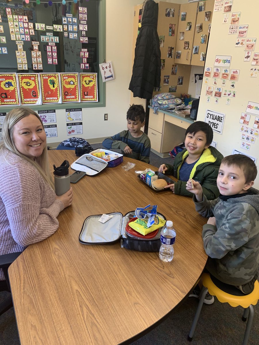 pinestreetelem's tweet image. What happens when your punch card is full? You invite your friends to have lunch with your teacher. #giftoftime #bestgiftever