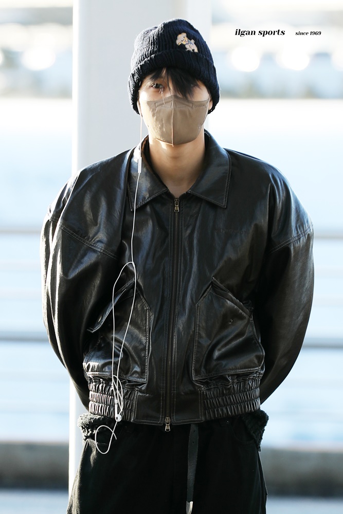 ilgansports's tweet photo. 230127 엑소 카이 인천공항 ICN 출국

앞머리 귀여워ㅠ���

📸 https://t.co/oN8SB8jXHN

#카이 #KAI #김종인
#엑소 #EXO https://t.co/EgNquSRYJF