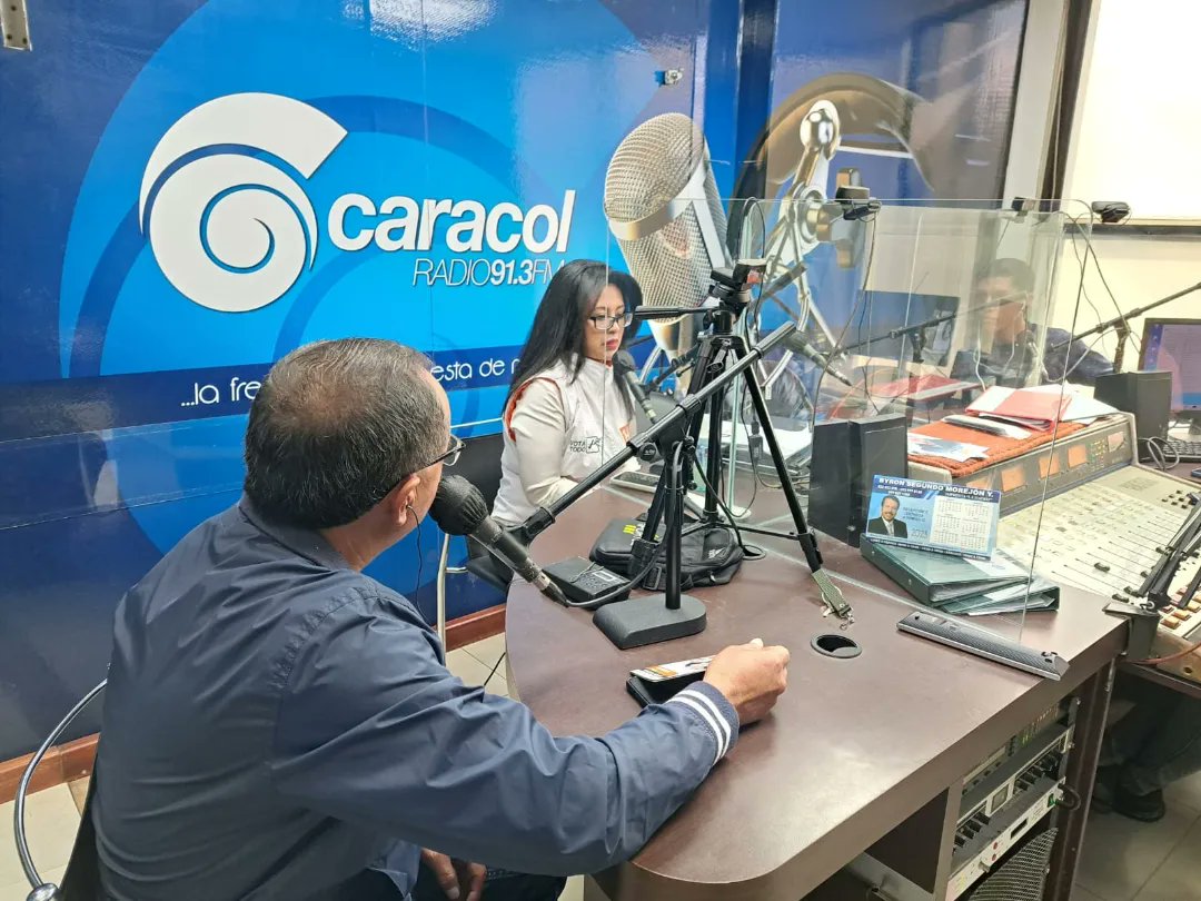 En Radio Caracol 91.3 FM en el programa 'De Taquito' compartiendo detalles de mi plan de trabajo como candidata a #ConcejalUrbana de #Ambato.

Este 5 de febrero cuento con su voto 🧾✍

#ANABELLPérez #Concejal #Ambato
#VotaTodo 1️⃣-6️⃣2️⃣🗳