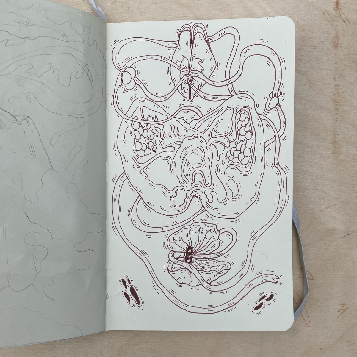 capybailey's tweet photo. Sketchbook pages
#sketchbooktour #coloredpencilillustration #inkdrawing https://t.co/RHFj6jPjMG