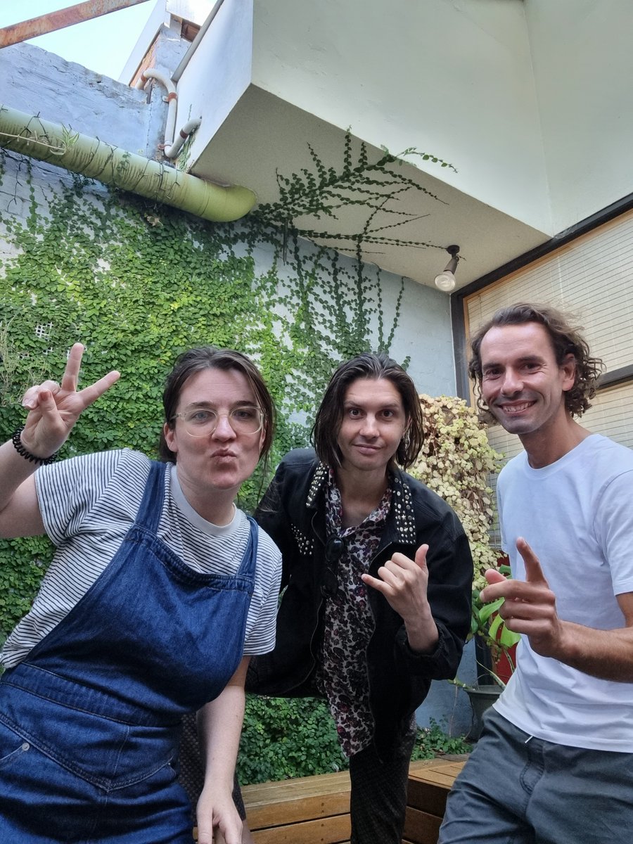 Fakefasters's tweet image. Our Fakefasters for this week Rose Callaghan, Billy Shears &amp;amp; Dylan Bird finally managed to get some official promo photos done together in the flesh just in time for the end of their final show 👏 

with primo pics like this do you think they should start a band???