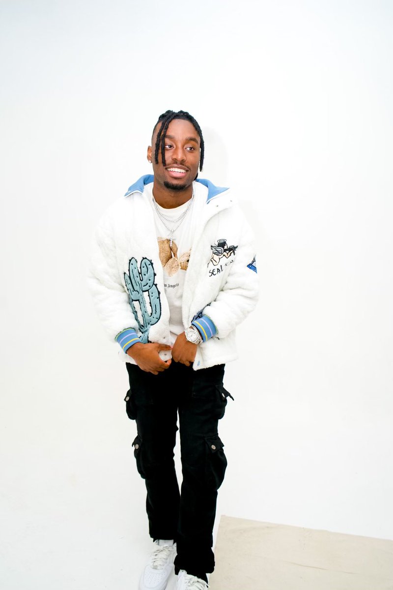 P2istheName's tweet image. This Chapter is Only Better 😶‍🌫️ oh yeah 

I’m live on twitch too 😉 
twitch.tv/p2isthename