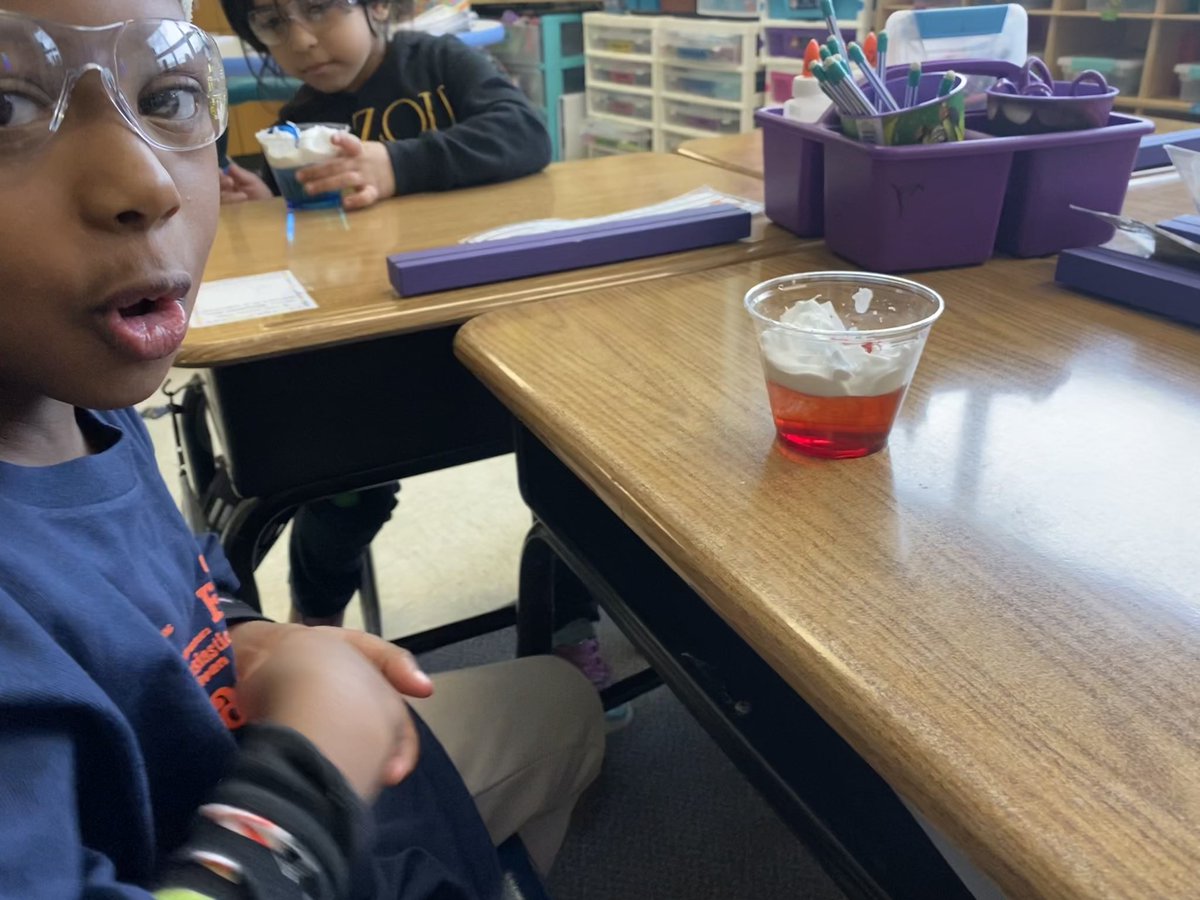 mrs_santore's tweet image. Today was all about clouds and rain! We made our shaving cream clouds rain down with awesome colorful rain! #Spaghtisgreat #KinderCrew and then we got to use our new app Pebble Go to learn more about rain and cloud! 🌧️