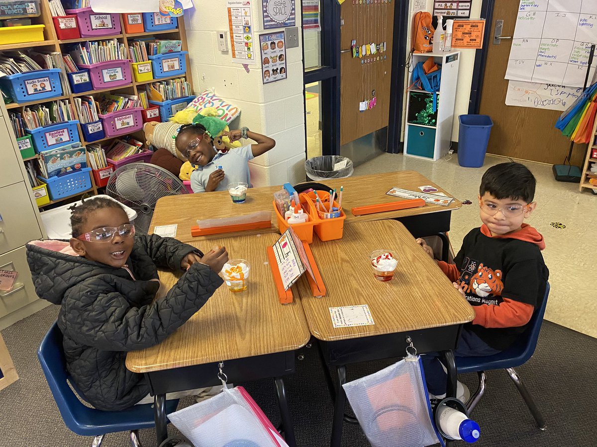 mrs_santore's tweet image. Today was all about clouds and rain! We made our shaving cream clouds rain down with awesome colorful rain! #Spaghtisgreat #KinderCrew and then we got to use our new app Pebble Go to learn more about rain and cloud! 🌧️