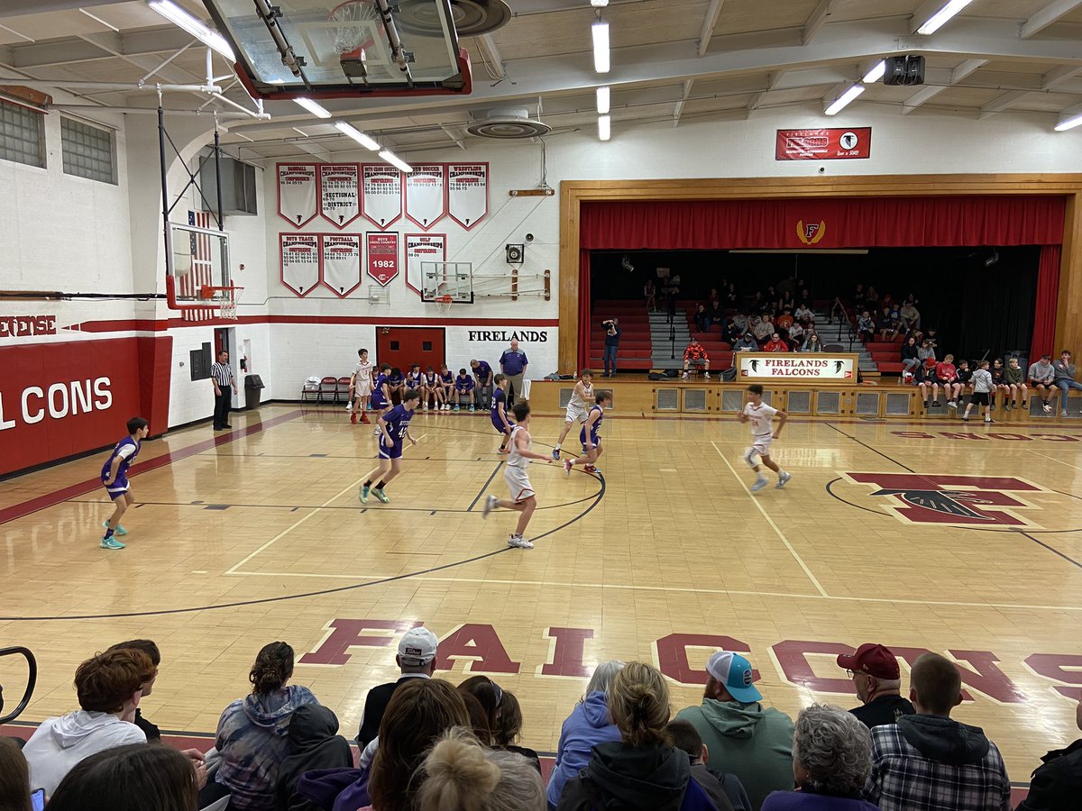 mooresports2's tweet photo. Another team effort tonight for the victory for 8th grade. Great job guys! https://t.co/SurmVJfRWw