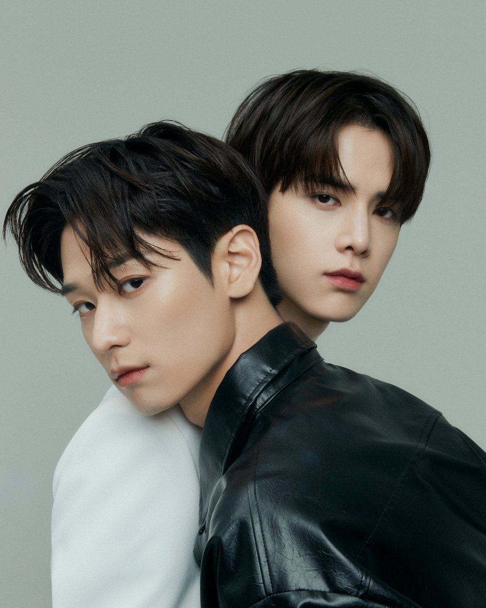 dermatory_kr's tweet photo. 𝗗𝗘𝗥𝗠𝗔𝗧𝗢𝗥𝗬 × 𝗬𝗼𝘂𝗻𝗴𝗵𝗼𝗼𝗻 &amp; 𝗝𝘂𝘆𝗲𝗼𝗻
#난리났다_더씨가문💃

🎉더마토리의 첫 모델!🎉
우리의 마음을 훔치는 #TheStealer
더보이즈의 영훈🐶, 주연🐱 대공개✨

심장을 #BloomBloom 뛰게 할
본격 저자극 패드와 고자극 모델의 만남!🤭

영훈PICK #시카패드🟪
주연PICK #모공패드🟩 https://t.co/uHHH4K6LZK