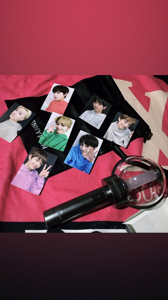 Gummielol's tweet photo. #HypenyeeFeedback

This was my first order from this shop, and I was not disappointed. They were very accommodating in every DM! Thank you so much! @hypenyee. This made my day. Super ganda nang engene bong ko. Ready na for Manifesto in Manila 😭😭🥰🙇🏻‍♀️💛 https://t.co/E4xUQf2sQ7