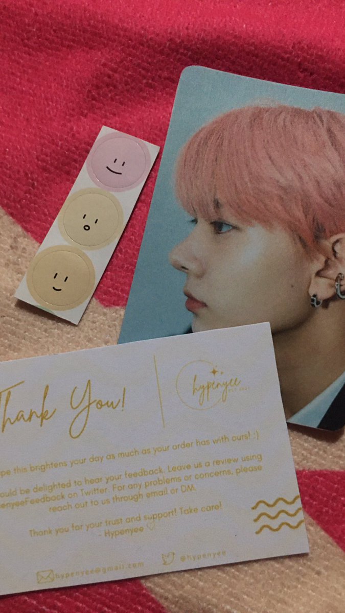 Gummielol's tweet photo. #HypenyeeFeedback

This was my first order from this shop, and I was not disappointed. They were very accommodating in every DM! Thank you so much! @hypenyee. This made my day. Super ganda nang engene bong ko. Ready na for Manifesto in Manila 😭😭🥰🙇🏻‍♀️💛 https://t.co/E4xUQf2sQ7
