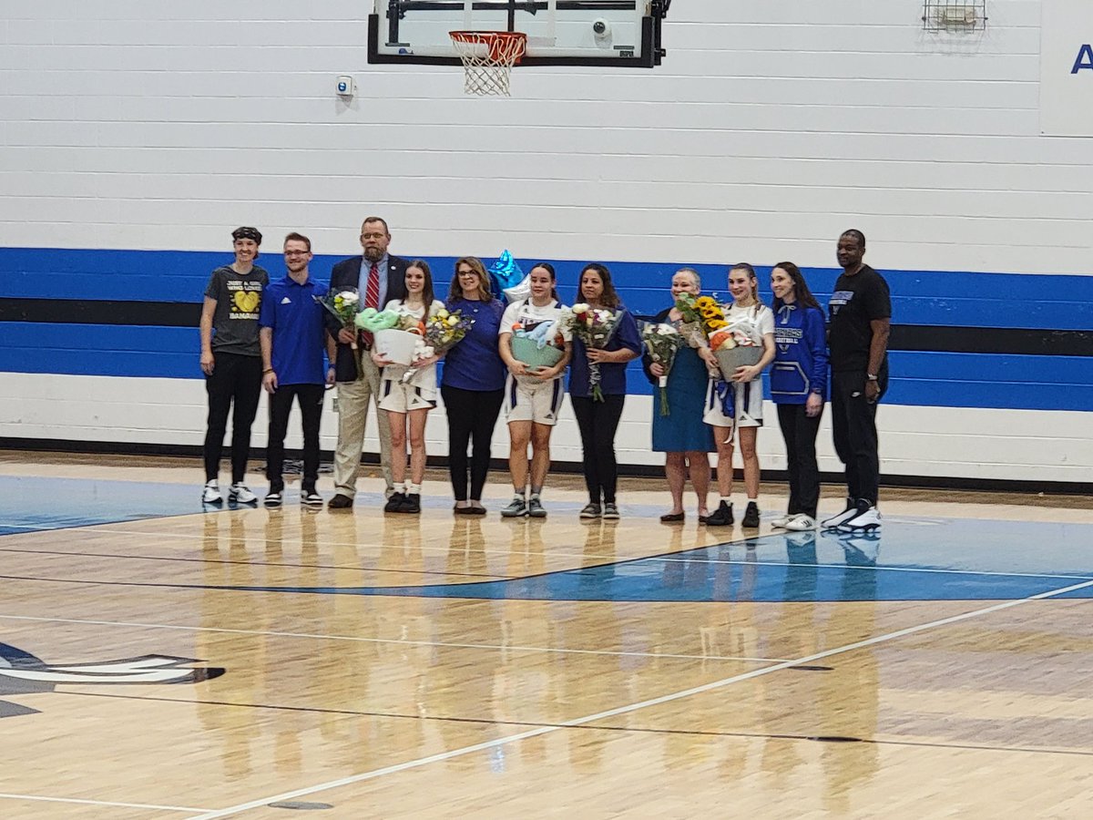 Congratulations to our girls basketball seniors! Thank you for all you have given to Matanzas over he last 4 years!