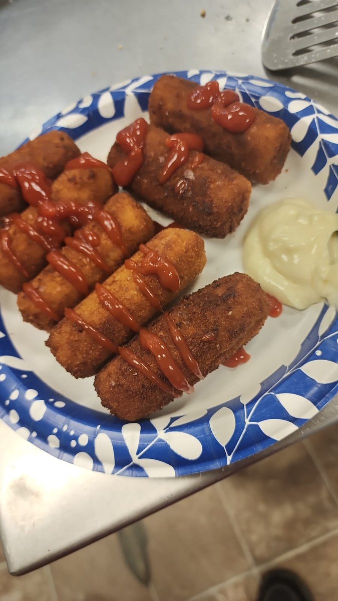 cuban_sweets's tweet photo. Are you craving something different? How about our Cuban Croquettes? This could be your breakfast, lunch, dinner, or snack this weekend! Come and get yours! Only at Cuban Sweets!!🇨🇺 https://t.co/3eF4OTMf9X