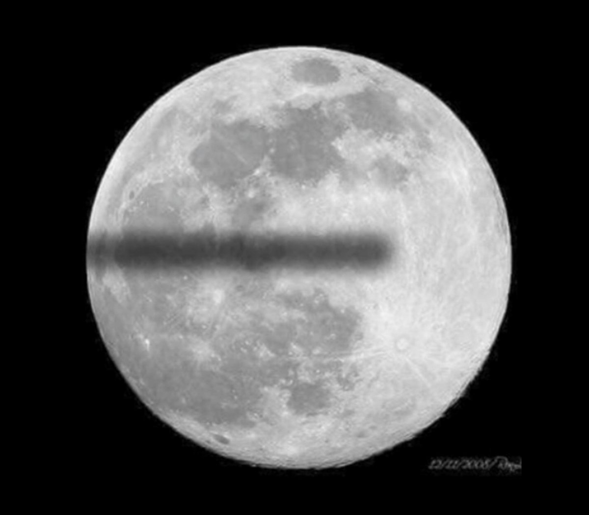 El eclipse lunar de los terraplanistas.