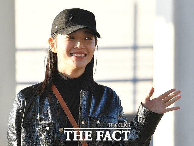 _sejeongdays's tweet photo. [PRESS] 230127 - Incheon International Airport departure to Paris, France

#Sejeong #김세정 #KimSejeong https://t.co/SnHnkXwyqg