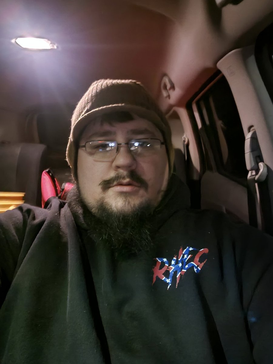 Slow night of pizza slinging. 
 #creeker #creeksquad #rhec