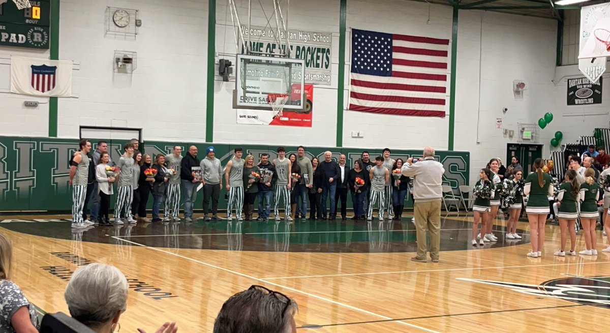 Senior Night…..so proud of my boys! <a href="/RaritanSports/">John DeGenito</a> <a href="/mattagar_/">Matthew Agar</a> <a href="/jaackoleary/">Jack O’Leary</a> <a href="/jackcolemann/">Jack Coleman</a> <a href="/michaelcas70/">Michael Casiano</a> <a href="/MikeDiller4/">Mike Diller</a>