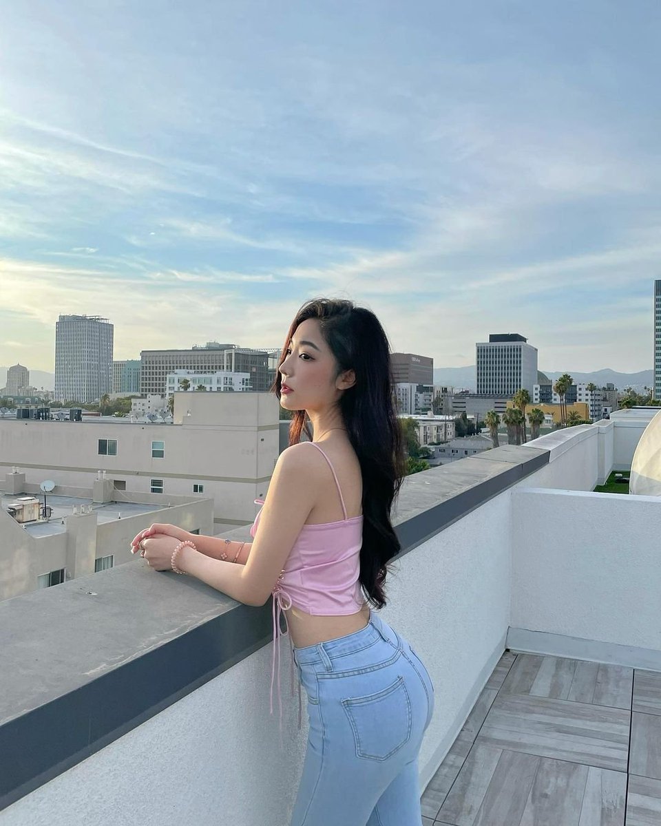 lin lin tweet media