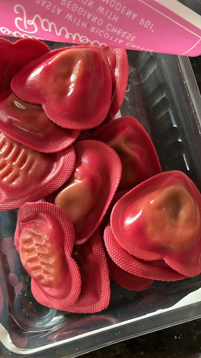 jesstxt's tweet photo. i am the target audience for common foods and sweets coming in pink and heart shape form 🥰 https://t.co/XMUVe4LrVy