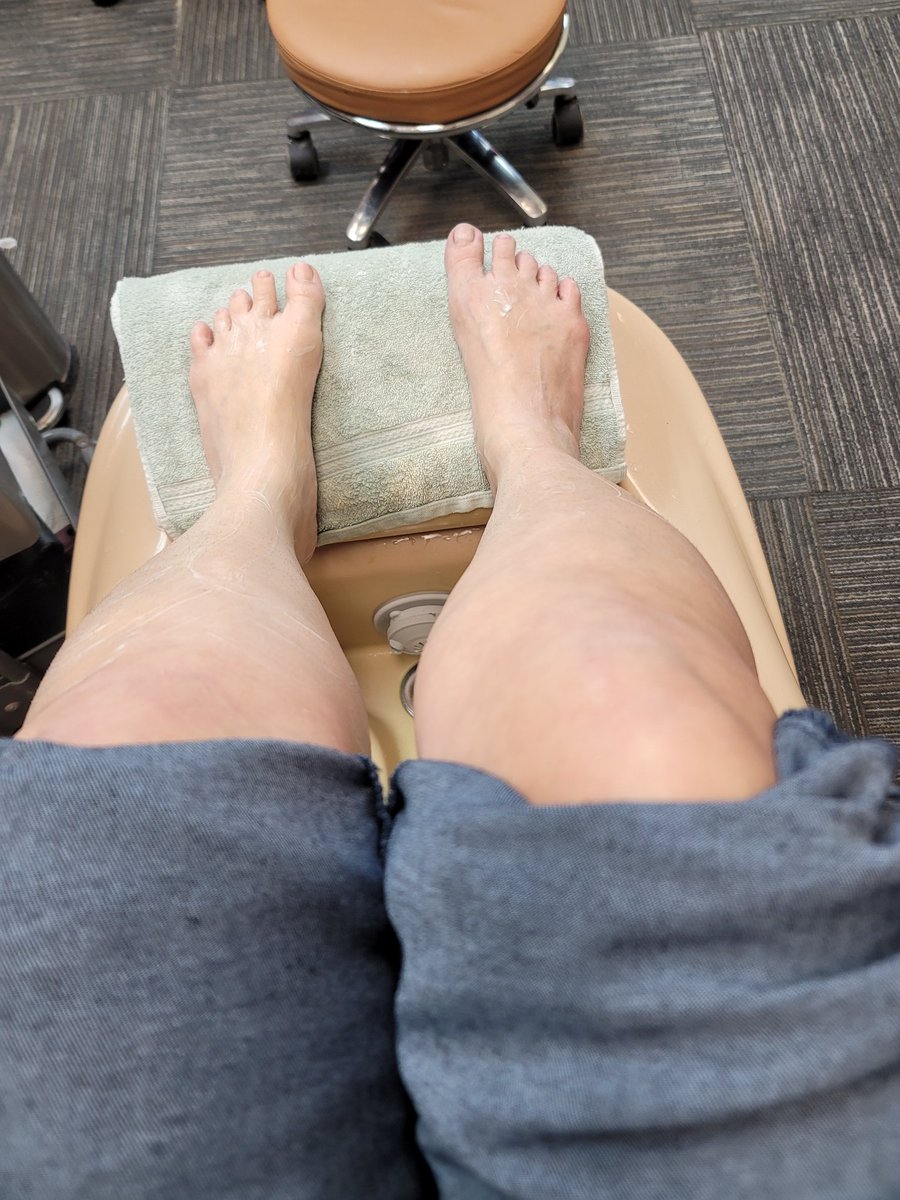 1toe34's tweet image. Nail day!!!!