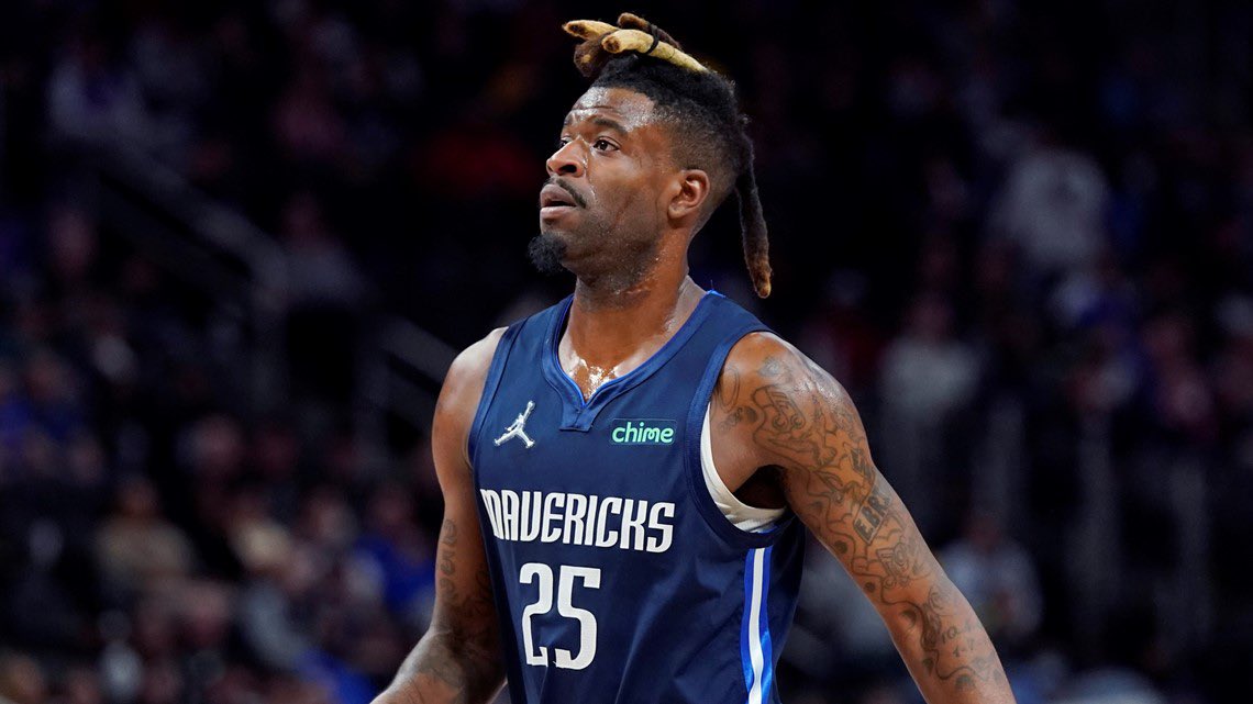 NationMffl's tweet photo. There’s a big chance that the Dallas Mavericks and NY Knicks will do a trade swap with Reggie Bullock and Cam Reddish, per @EricPincus 

How do you feel about this?!

⬇️⬇️

#MFFL https://t.co/AyKT5Br8Ow