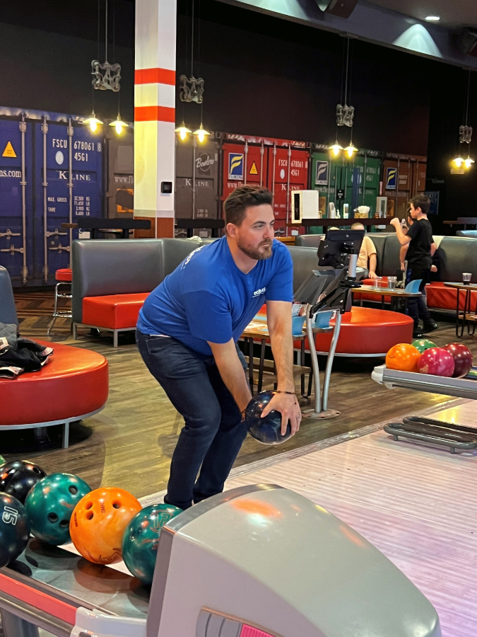 pbfranchises's tweet image. Every long week of business owner training is accompanied by a fun night with the Pet Butler crew. We had a blast bowling and playing laser tag with Jordan and her dad, Rodney! 😀 #PBBusiness #TrainingWeek #PetIndustry #FunNight