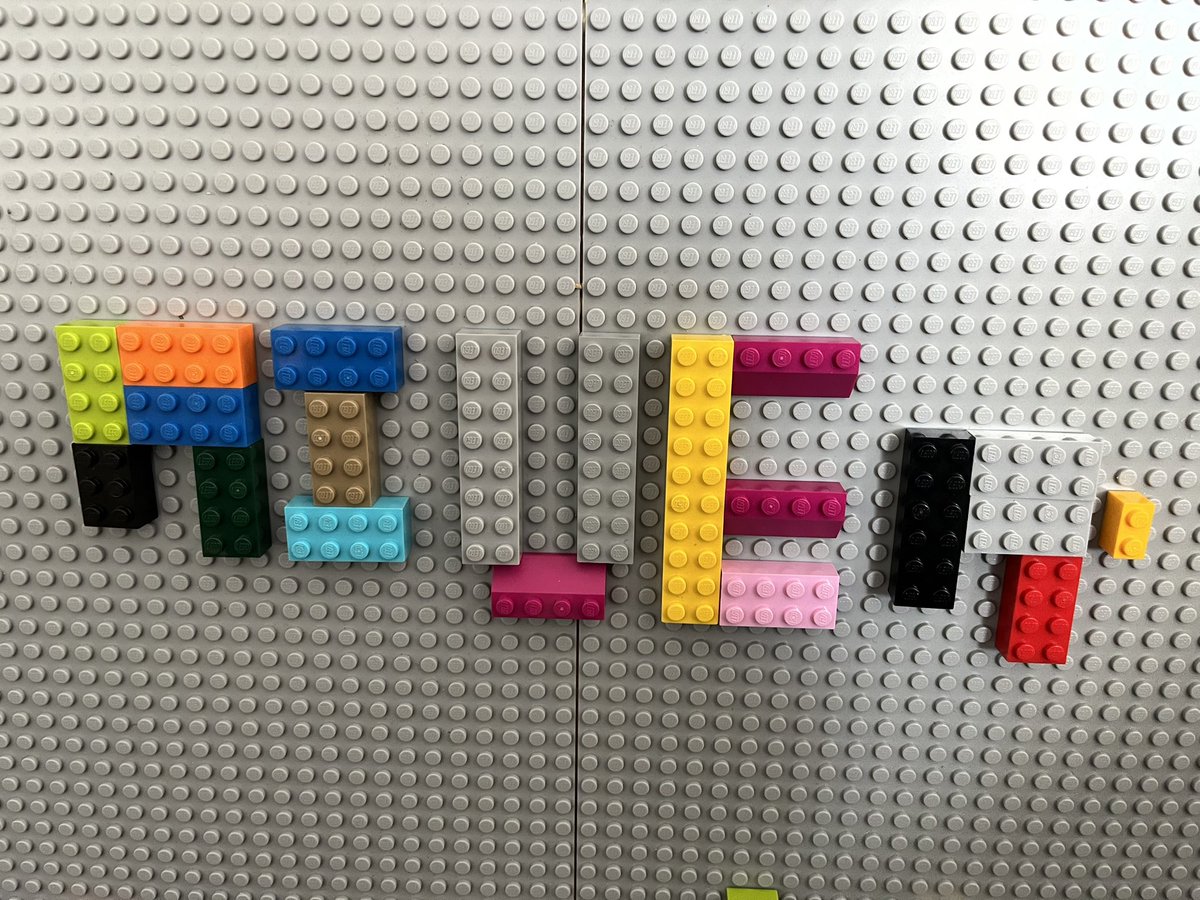 We ❤️ STEAM with @MsChanTeacher in the @SloanePS_TDSB Learning Commons! Inspired by “That’s Not My Name”, we constructed letters using bricks! We don’t want to LEGO of our meaningful names!