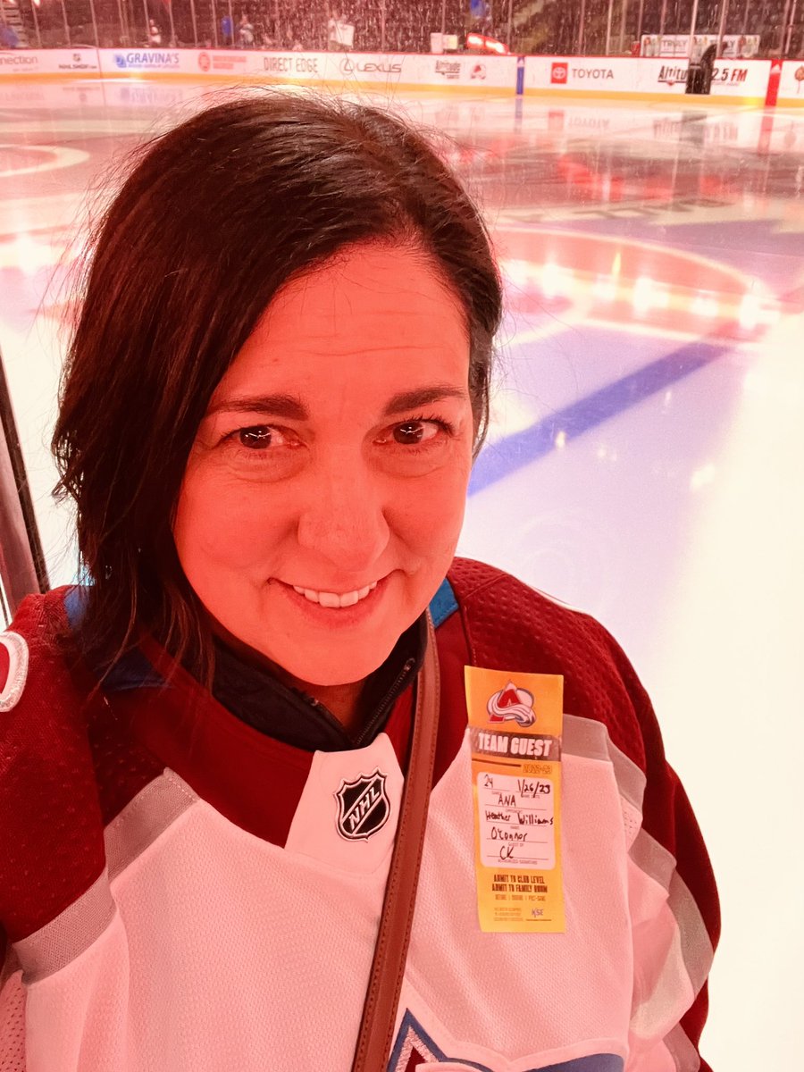 This view will never get old. 🤍

Supporting my @DU_Hockey guys tonight! Wearing my Logan O'Connor game worn jersey while watching Troy Terry warm up. 

#PiosForever #PioneerTogether #GoAvsGo