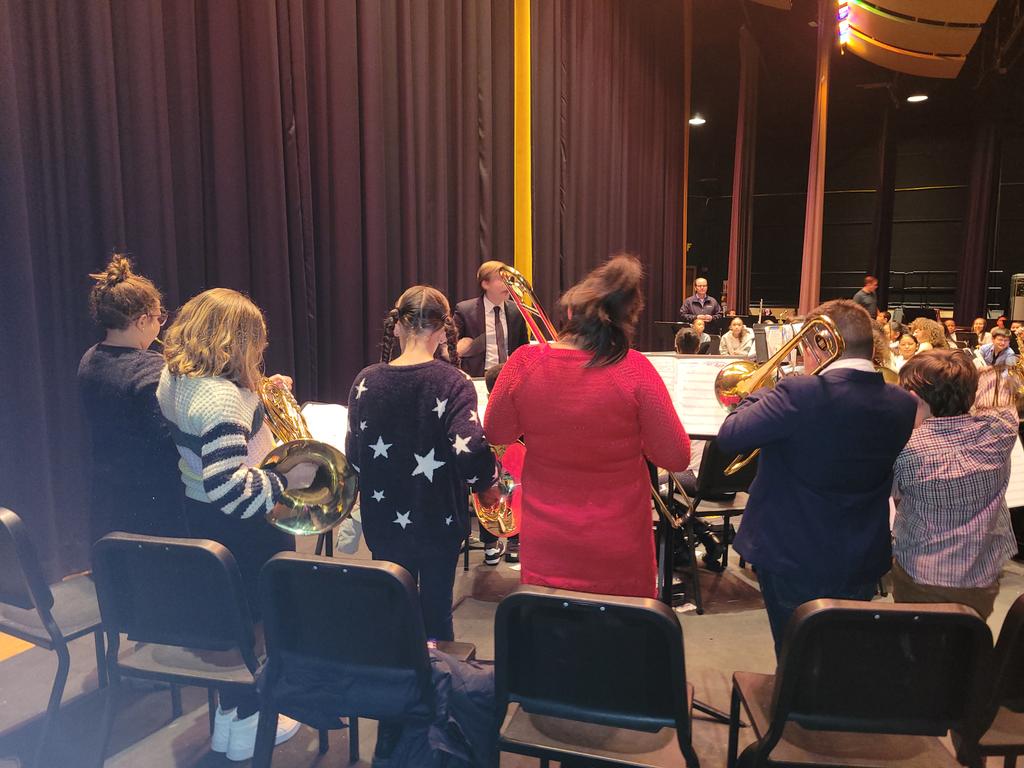 CoolColeMuhls's tweet photo. Great concert by our beginning band students tonight. Fantastic job Cole students!!! Here is a behind the scenes look! @muhlsd https://t.co/424rLnCn5X