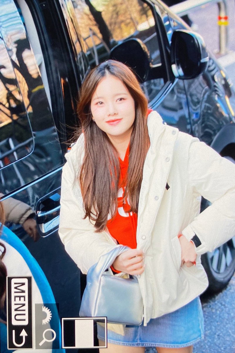osolemioSJ's tweet photo. 230127 프리뷰 

#Weeekly #위클리 
#LeeSoojin #이수진 https://t.co/pviJWtvcEy