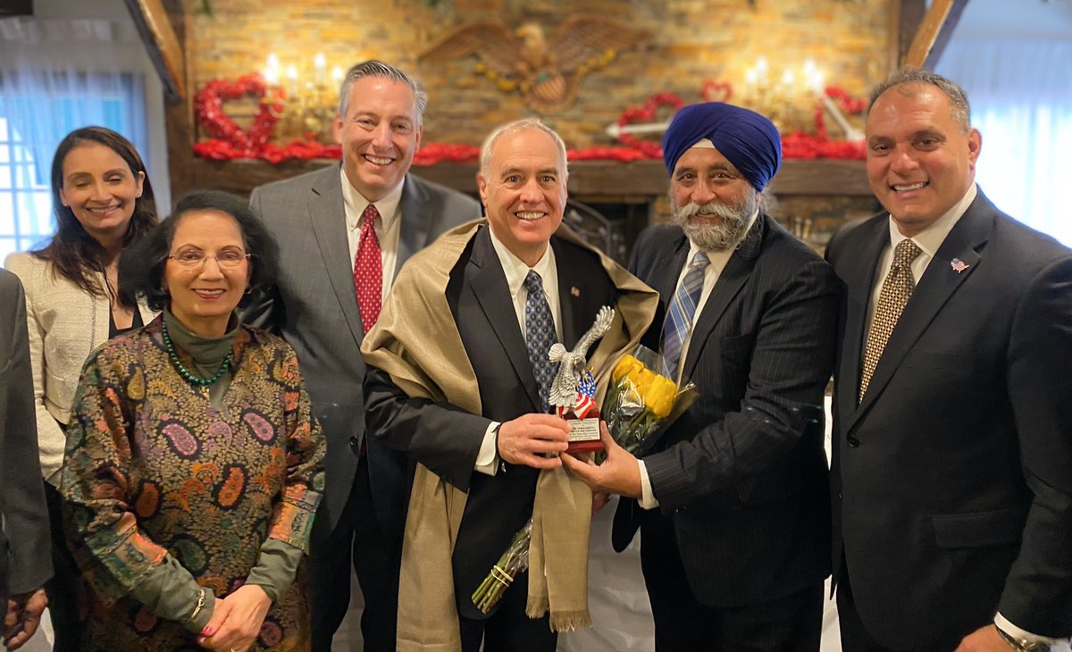 MichaelCaplice2's tweet photo. Wonderful to be with my boss NYS Comptroller Tom DiNapoli as he was honored at the American Diversity Forum Leadership Breakfast https://t.co/S1AcpVKftd