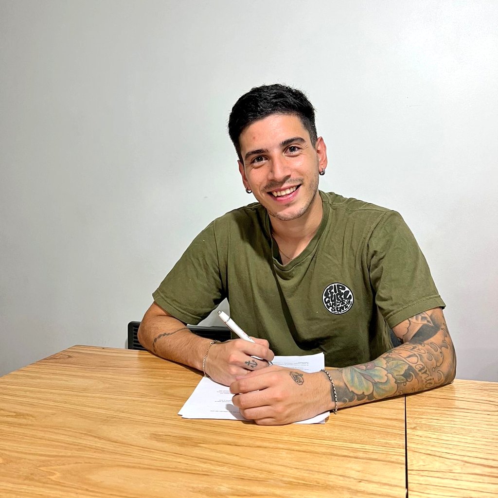 MdePasesFederal's tweet photo. #FederalA | 🤝 [OFICIAL] Nicolás Muscio es nuevo jugador de #SportivoBelgrano. El ex volante de #Racing llegó libre de Argentino de Quilmes y firmó hasta diciembre de este año✍️🏼. https://t.co/2FImwU5RLb
