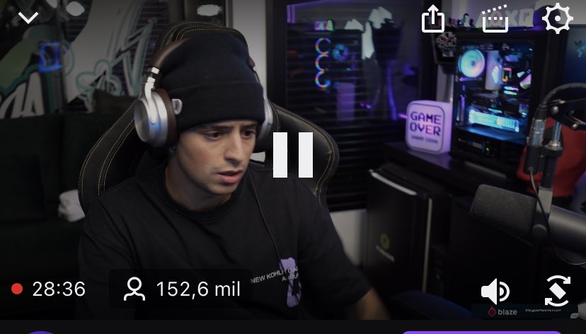 steexis's tweet photo. 28 minutos de live e 152 mil pessoas, fala do maior!! https://t.co/u1eiWoAJ2K