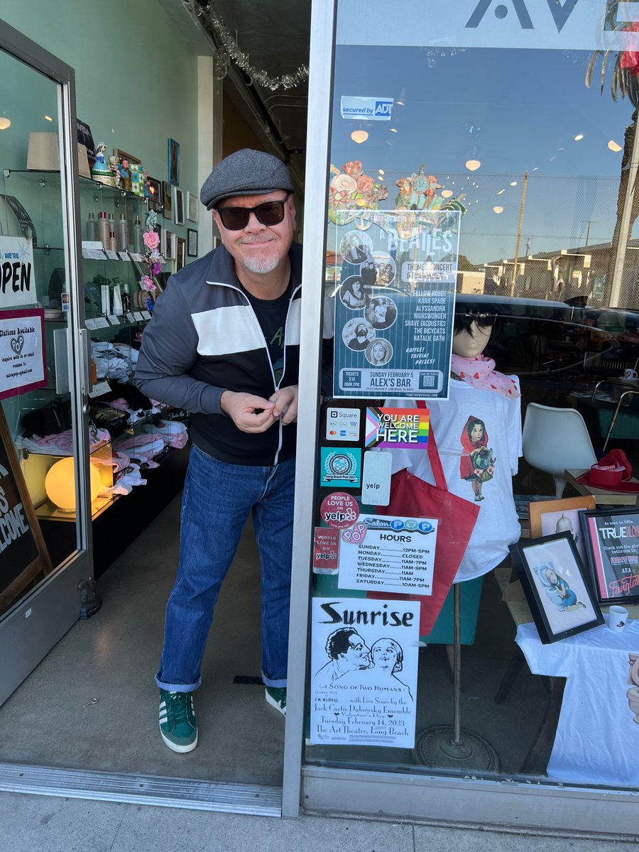 JackCDubowsky's tweet photo. Flyering with R Scott Dibble on #retrorow in #LongBeach!! Come see SUNRISE on #ValentinesDay2023 at @ArtTheatre !!! Also 2-25 at @secretmovieclub historic #MillionDollarTheater. 
#livescore #silentfilm #silentmovie #JCDEnsemble https://t.co/tCKpUZthLY