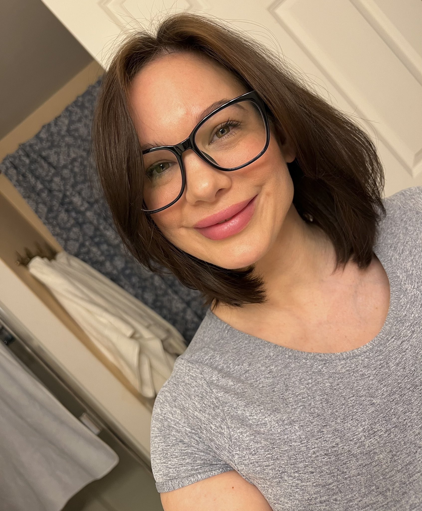 Brittany Elizabeth on Twitter: "Hi 👋🏻 💛🌼 https://t.co/6T6l9PM84c" / Twitter