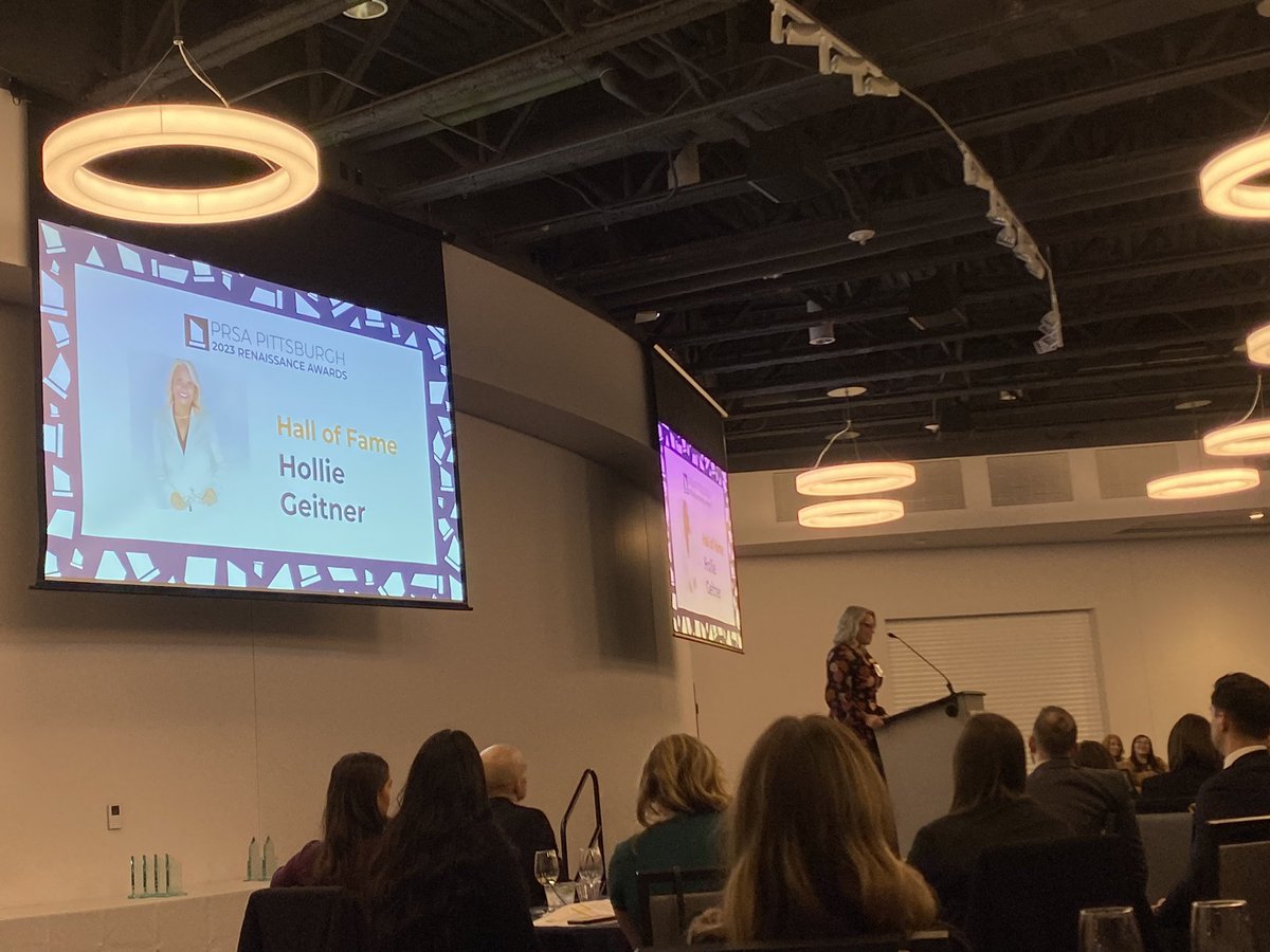 emilymbeatty's tweet photo. Queen Hollie!! @PRSAPgh #PRSArenaissance @DuquesneLight https://t.co/LGNyOUaZyg